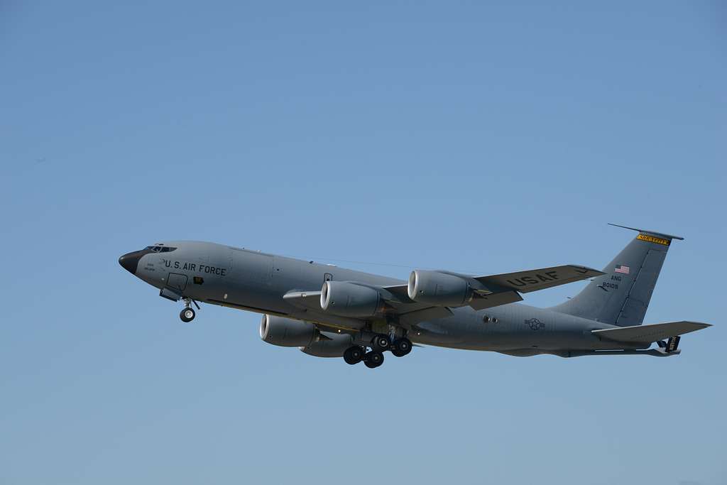 DVIDS - Images - KC-135 performs flyover at Kansas City Chiefs game