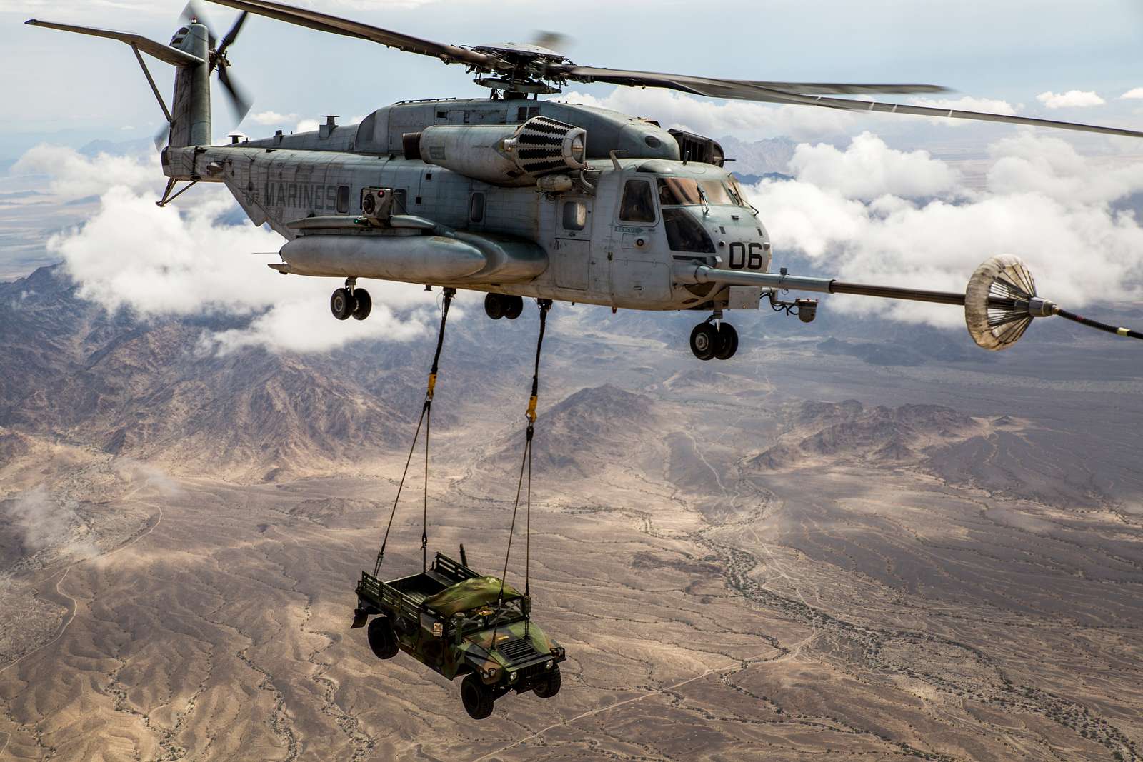 A U.S. Marine Corps CH-53E Super Stallion aircraft - NARA & DVIDS ...