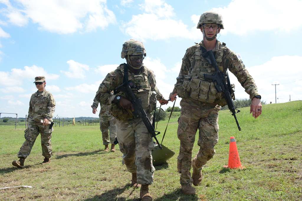 SGT Daryus Jenkins and CPT Brent Turpin, 101st Airborne - NARA & DVIDS ...