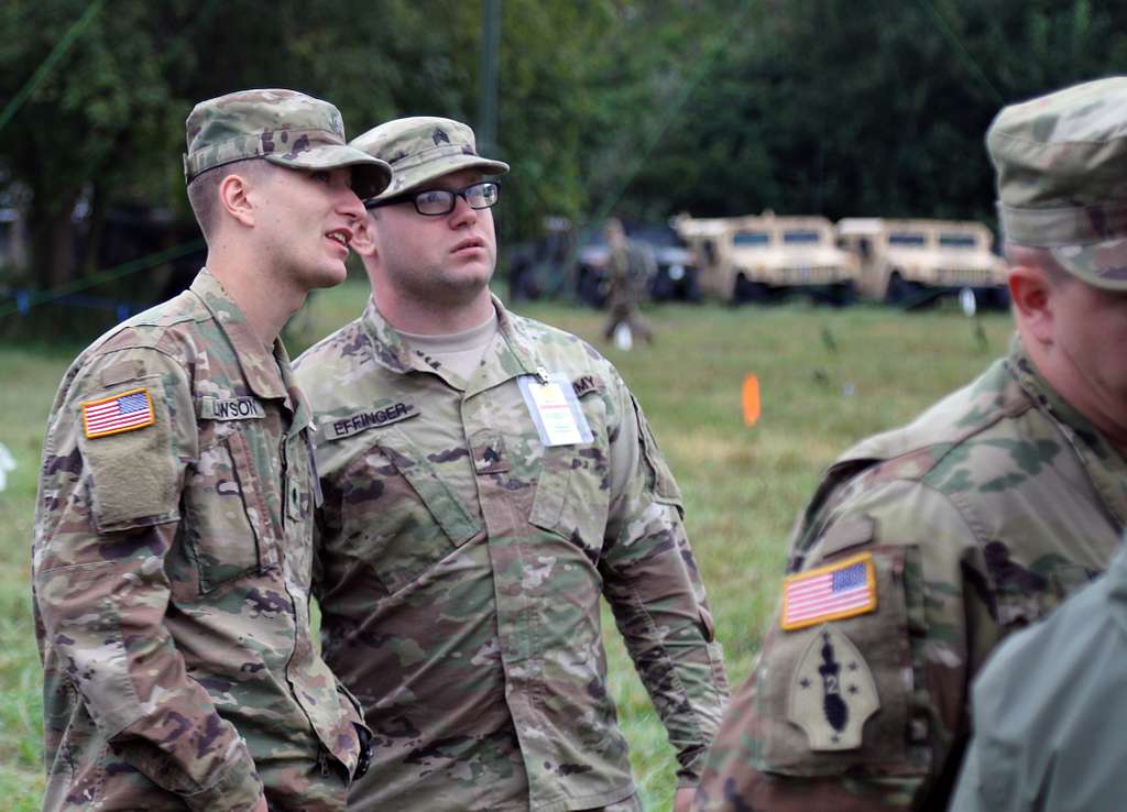 Sgt. Kalon Effinger and Spc. Benjamin Lawson, 38th - PICRYL - Public ...