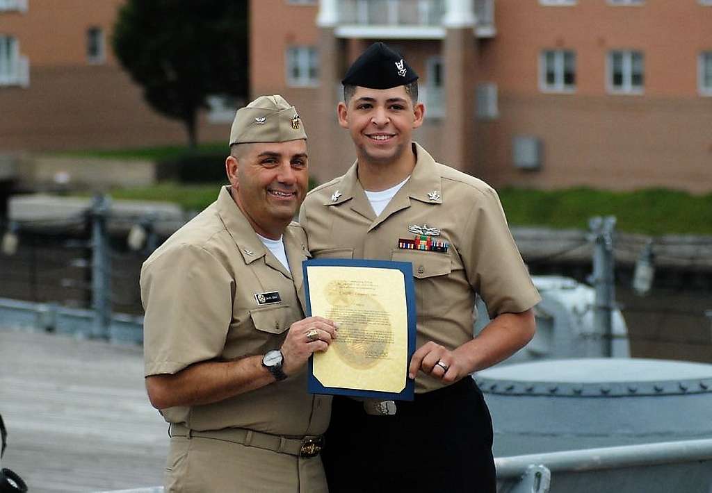 EN2(SW) Laryan O. Sims, from the USS Whidbey Island - NARA & DVIDS ...