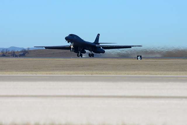 A B-1 Assigned To The 37th Bomb Squadron Takes Off - NARA & DVIDS ...