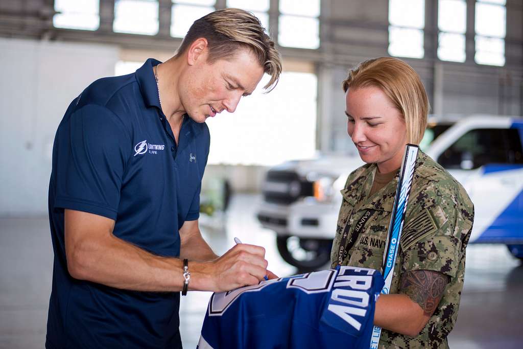 Hangar turned hockey rink: Tampa Bay Lightning, MacDill service