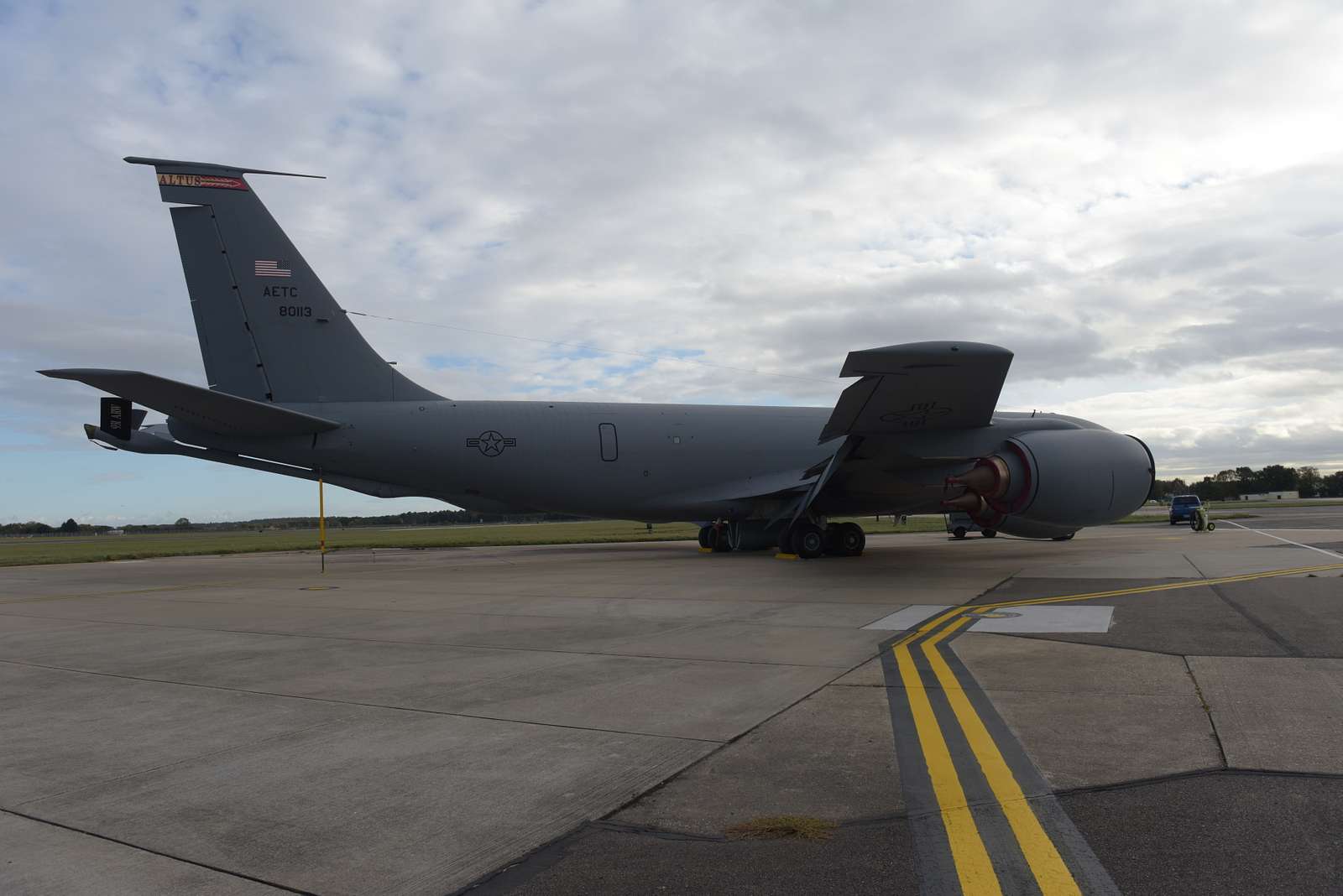 A U.S. Air Force KC-135 Stratotanker ( Tail #-0113) - NARA & DVIDS ...