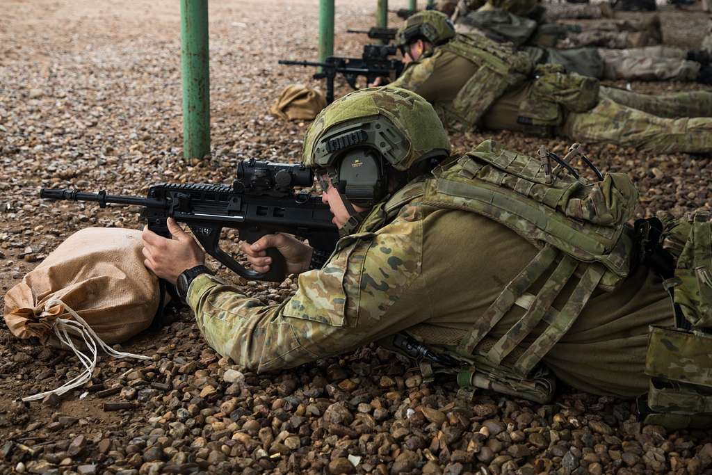 Australian Army soldiers practice shooting at targets - PICRYL - Public ...