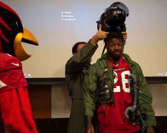 Arizona Cardinals mascot 'Big Red' prepares to give - NARA & DVIDS