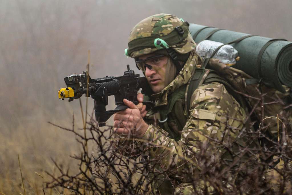 A Georgian Army soldier with the 32nd Infantry Battalion - NARA & DVIDS ...