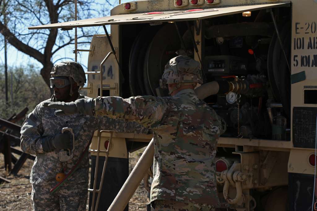 10 227th Csc Refuel Helicopters At Border Images: NARA & DVIDS Public ...