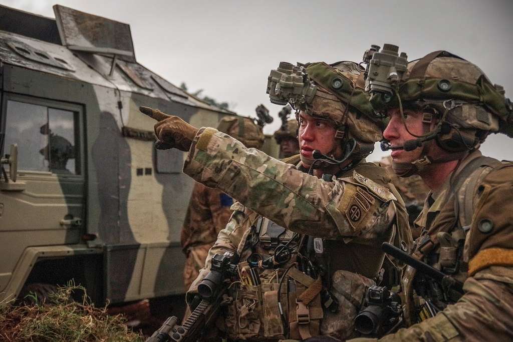 A Paratrooper From 1st Battalion, 508th Parachute Infantry - Picryl 