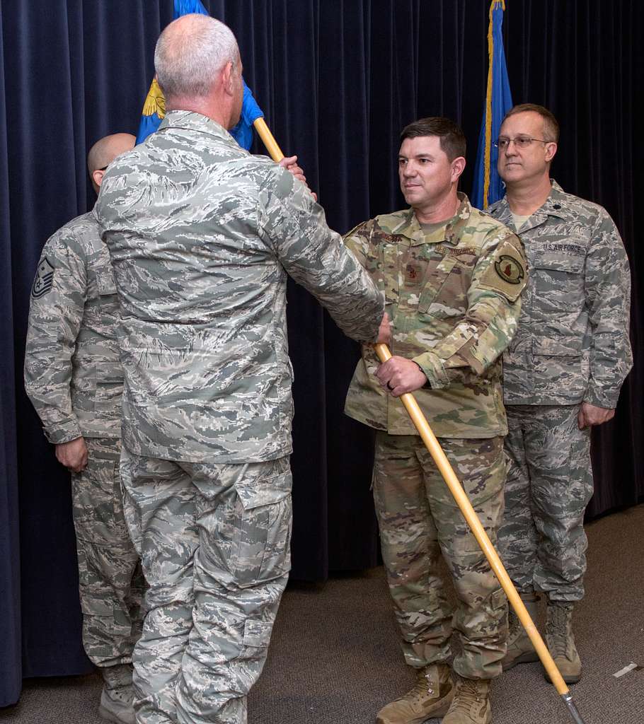 Maj. Robert Kolvet takes command of the 152nd Security - PICRYL ...