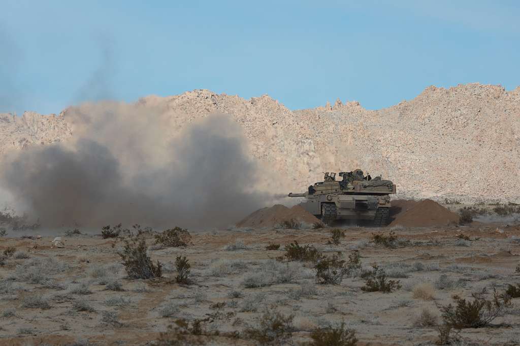 A U.S. Army M1A2 Abrams tank assigned to 3rd Armored - NARA & DVIDS ...