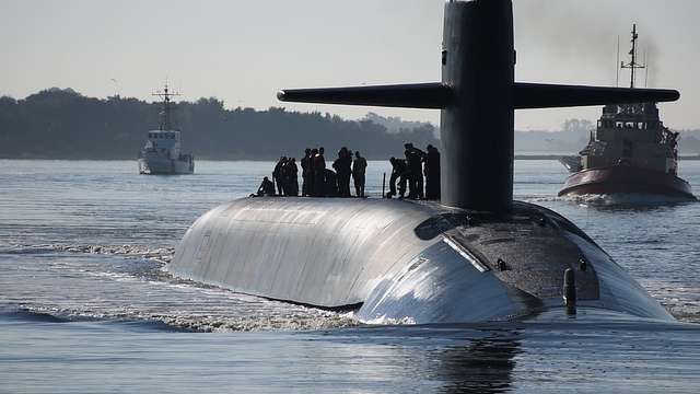 The Ohio-class ballistic-missile submarine USS Maryland - NARA & DVIDS ...