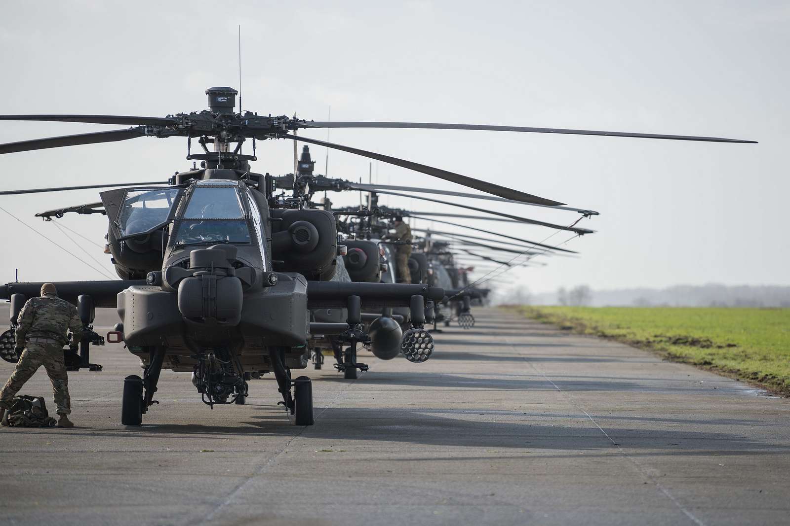 Dozens of U.S. Army AH-64 Apache helicopters from the - NARA & DVIDS ...