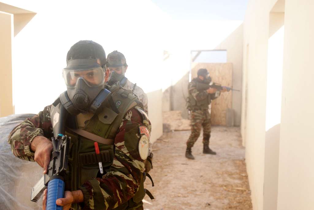 Moroccan special operations forces clear a building - PICRYL Public ...