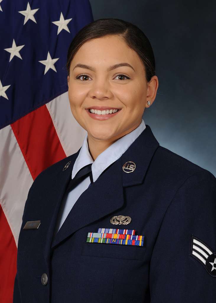 Senior Airman Lekeya Lindsey poses for official portrait - NARA & DVIDS ...