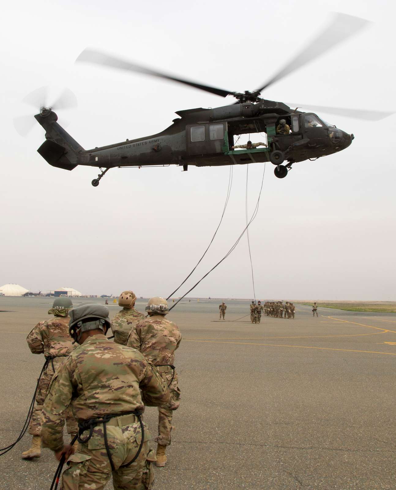 CAMP BUEHRING, Kuwait – Air Assault students practice - NARA & DVIDS ...