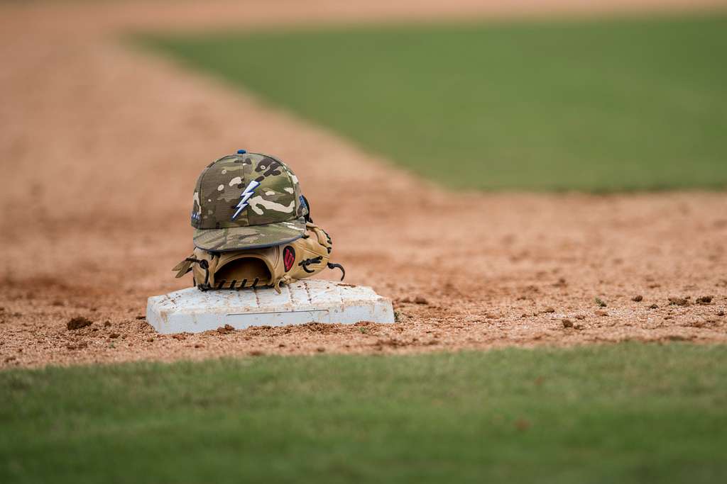 AF, Navy baseball teams square off for 2018 Freedom Classic > United States  Air Force Academy > Air Force Academy News