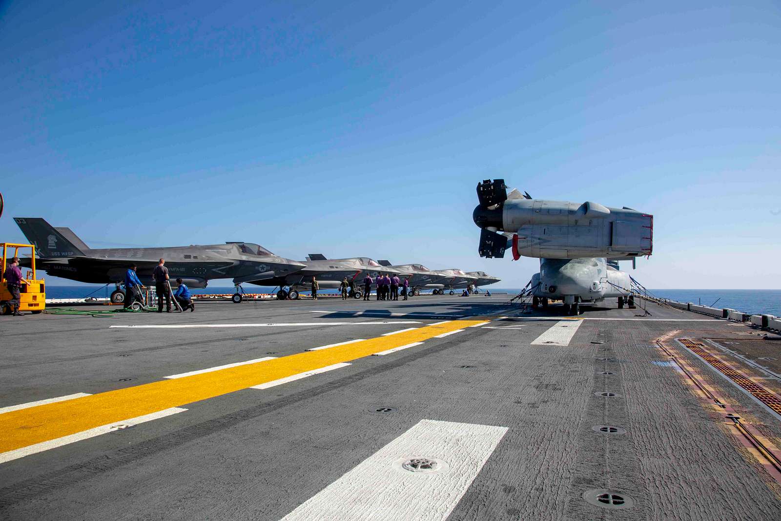 Aircraft With Marine Fighter Attack Squadron 121, Marine - Nara & Dvids 