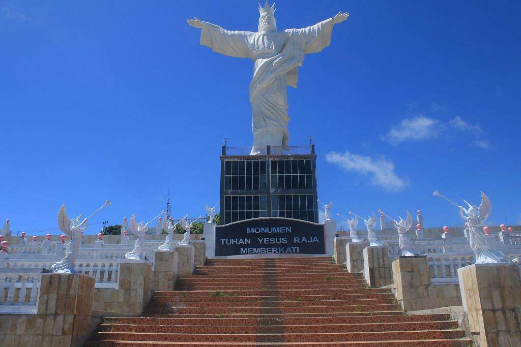 Monumen Tuhan Yesus Raja Memberkati, Talaud - PICRYL - Public Domain ...