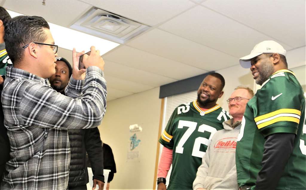 Green Bay Packers 2019 Tailgate Tour visits with Soldiers at Fort