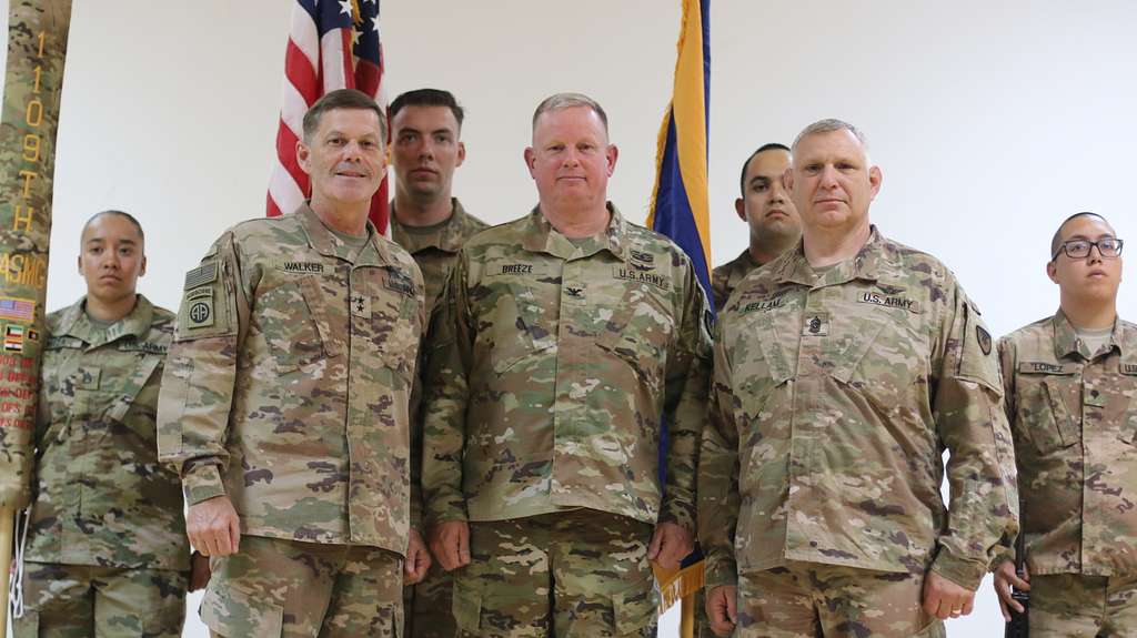 Maj. Gen. Flem B. "Donnie" Walker Jr., Commanding General - PICRYL ...