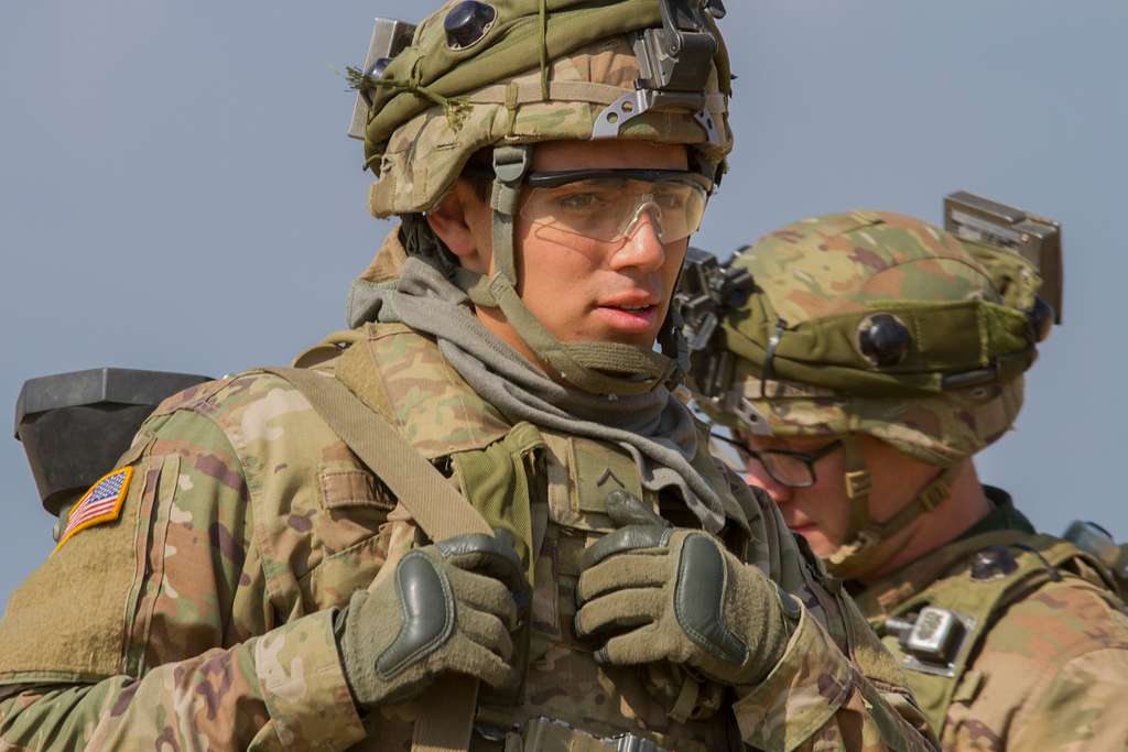 A U.S. Army Soldier From The 3rd Battalion, 66th Armored - NARA & DVIDS ...