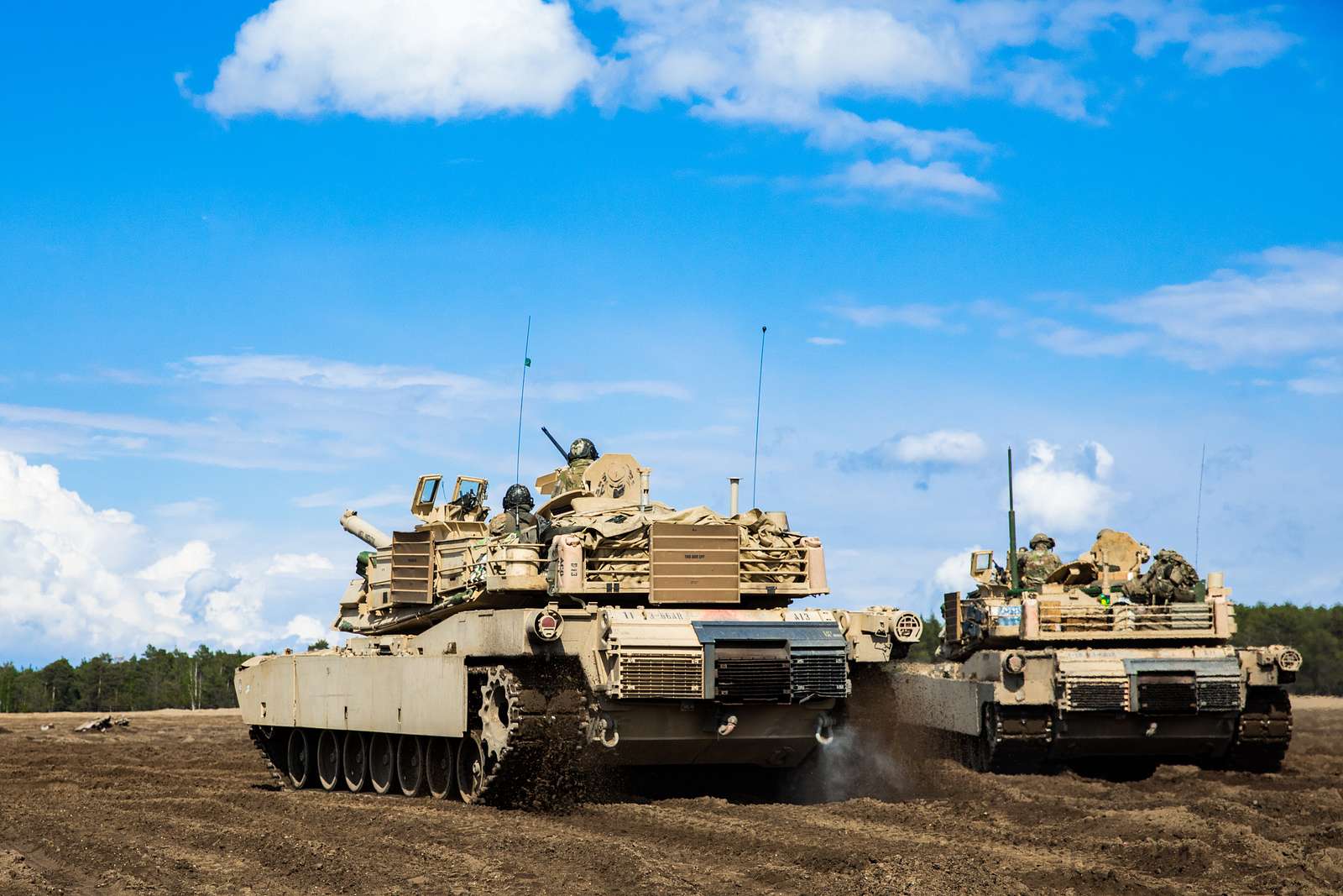 An Army M1 Abrams tanks belonging to the 3rd Battalion - NARA & DVIDS ...