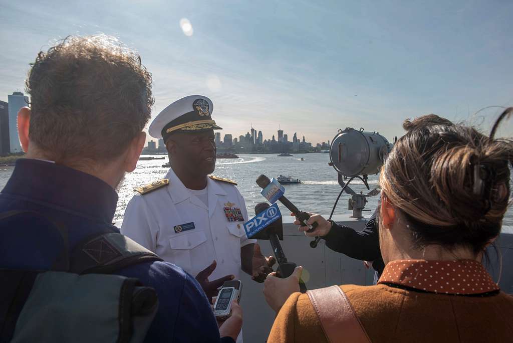 190522-N-FA806-0124 NEW YORK (May 22, 2019) Rear Admiral - PICRYL