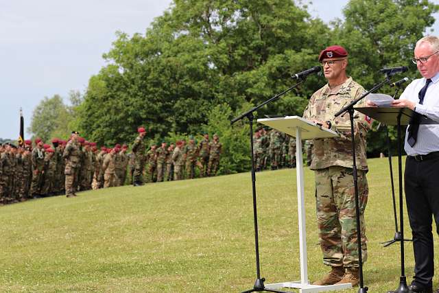 Maj. Gen. James Mingus, commander of the 82nd Airborne - PICRYL ...