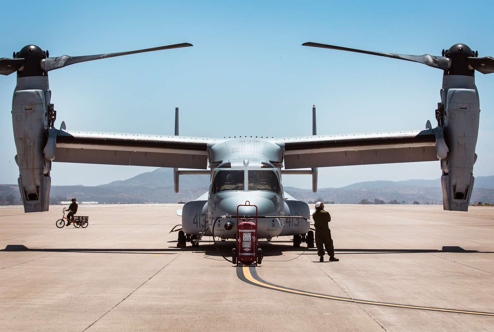 An MV-22B Osprey With Marine Medium Tiltrotor Squadron - NARA & DVIDS ...