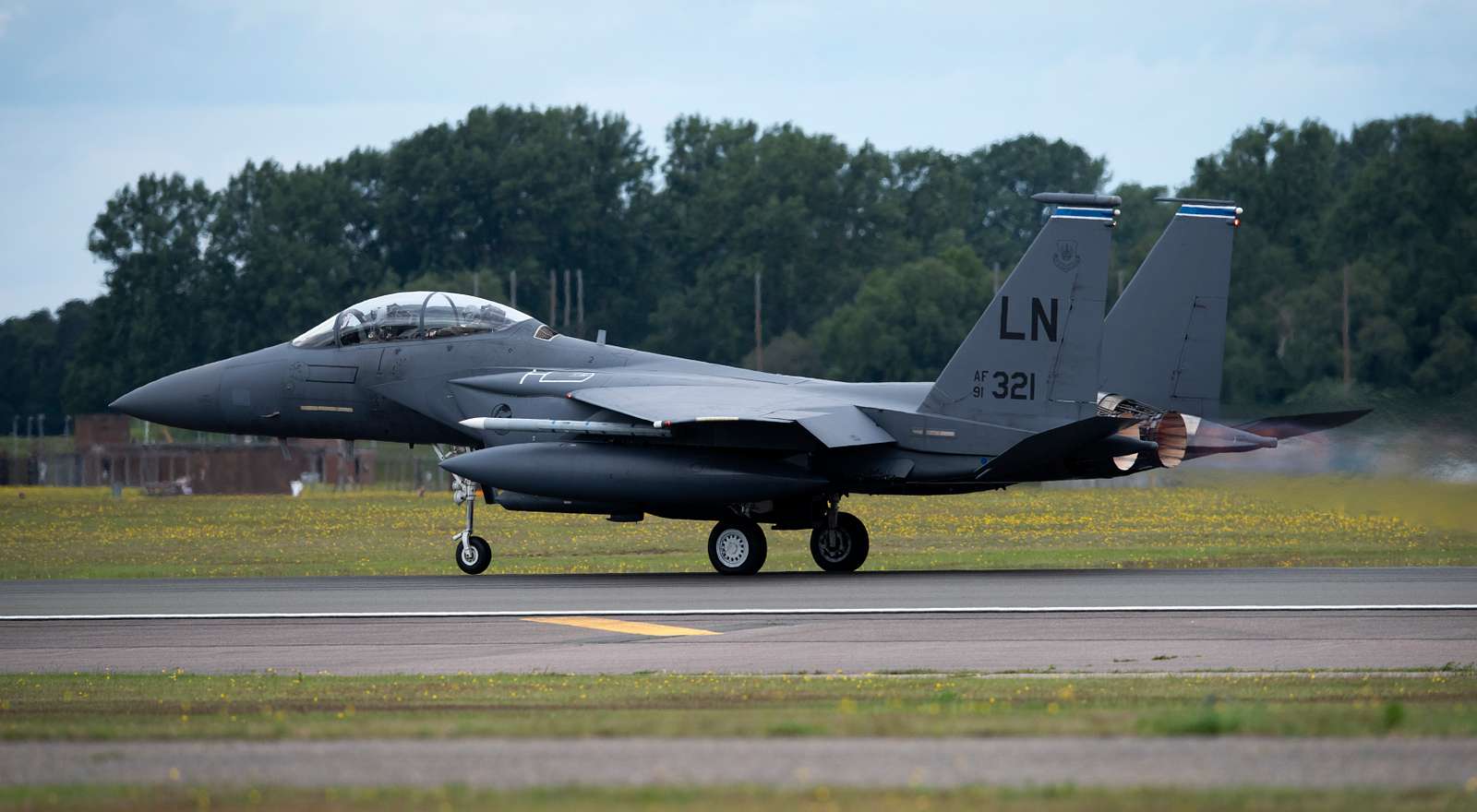 An F-15e Strike Eagle Assigned To The 492nd Fighter - Nara & Dvids 