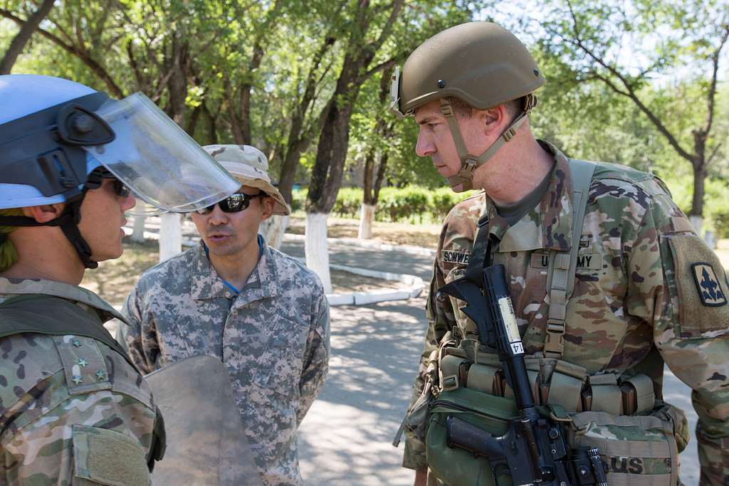 An Arizona Army National Guard Noncommissioned Officer - NARA & DVIDS ...