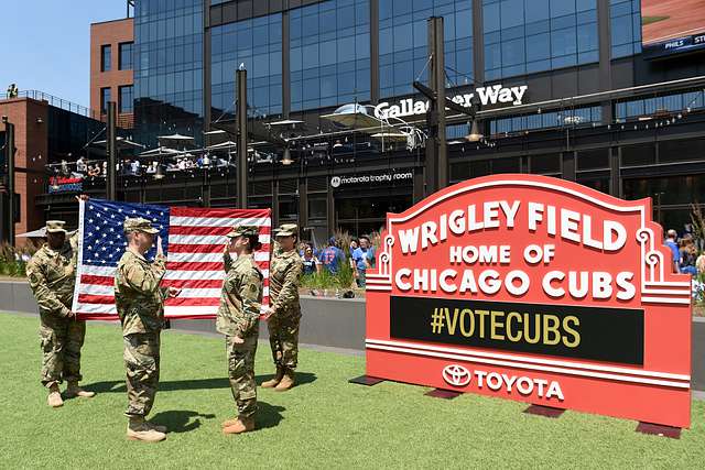 DVIDS - Images - US Soldiers meet Chicago Cubs mascot at Camp