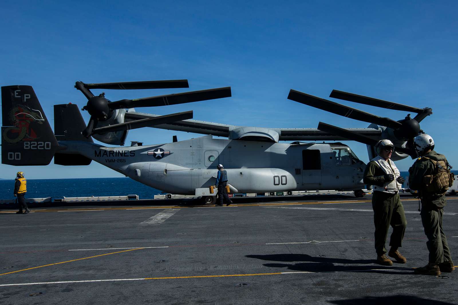 Sailors with the amphibious assault ship USS Wasp and - NARA & DVIDS ...