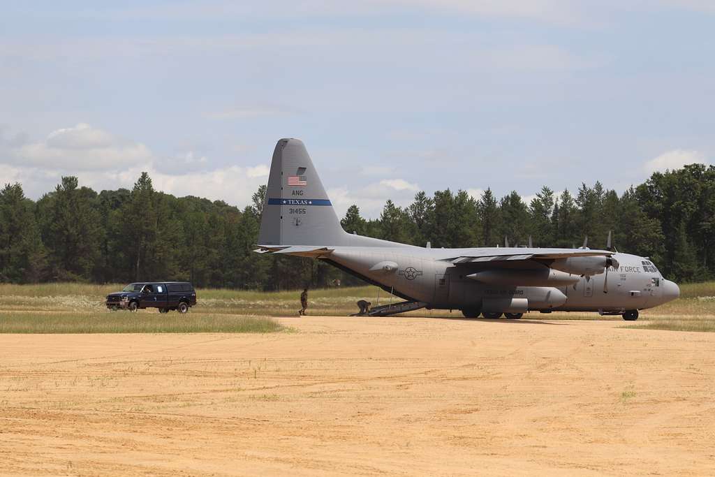 An aircrew operates a C-130H Hercules with the 136th - NARA & DVIDS ...