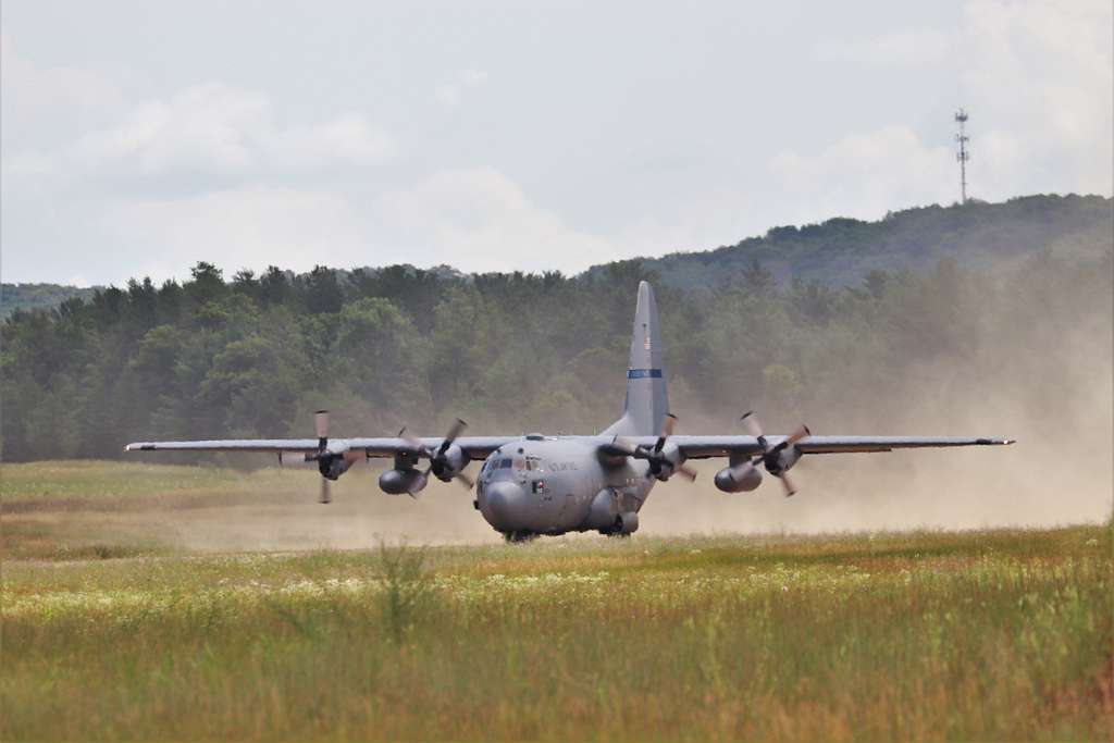 An aircrew operates a C-130H Hercules with the 136th - NARA & DVIDS ...