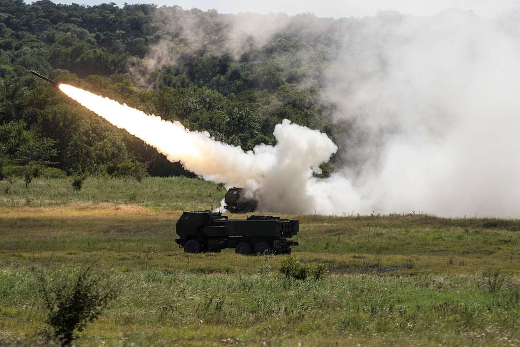 A M124 HIMARS is fired during the 1st Cavalry Division - NARA & DVIDS ...