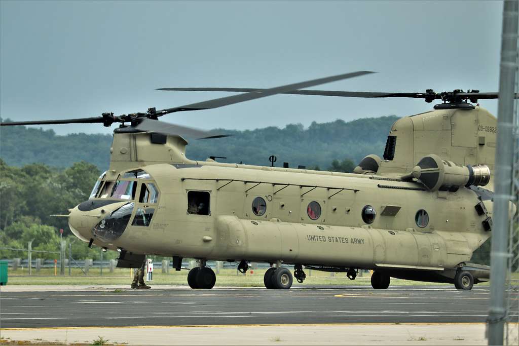 An aircrew with the 1st Battalion, 106th Assault Helicopter - NARA ...