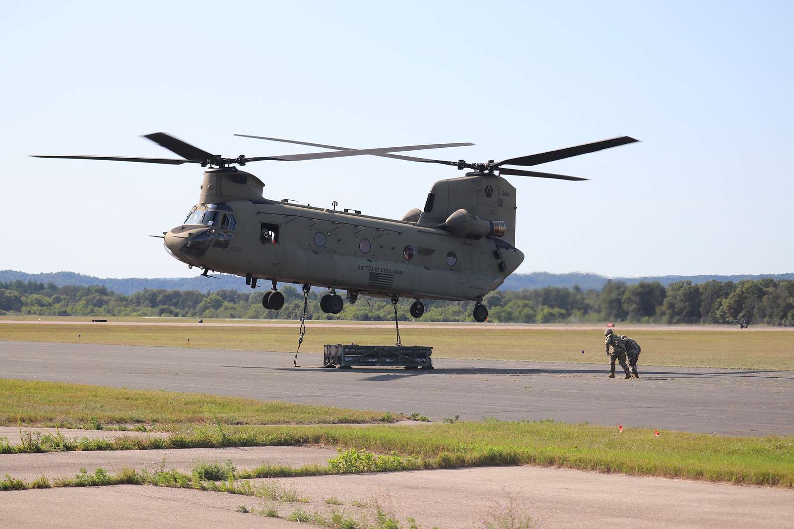 An aircrew with the 7th Battalion, 158th Aviation Regiment - NARA ...