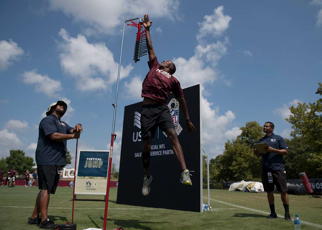 USAA, Redskins salute Service members > Joint Base Langley-Eustis