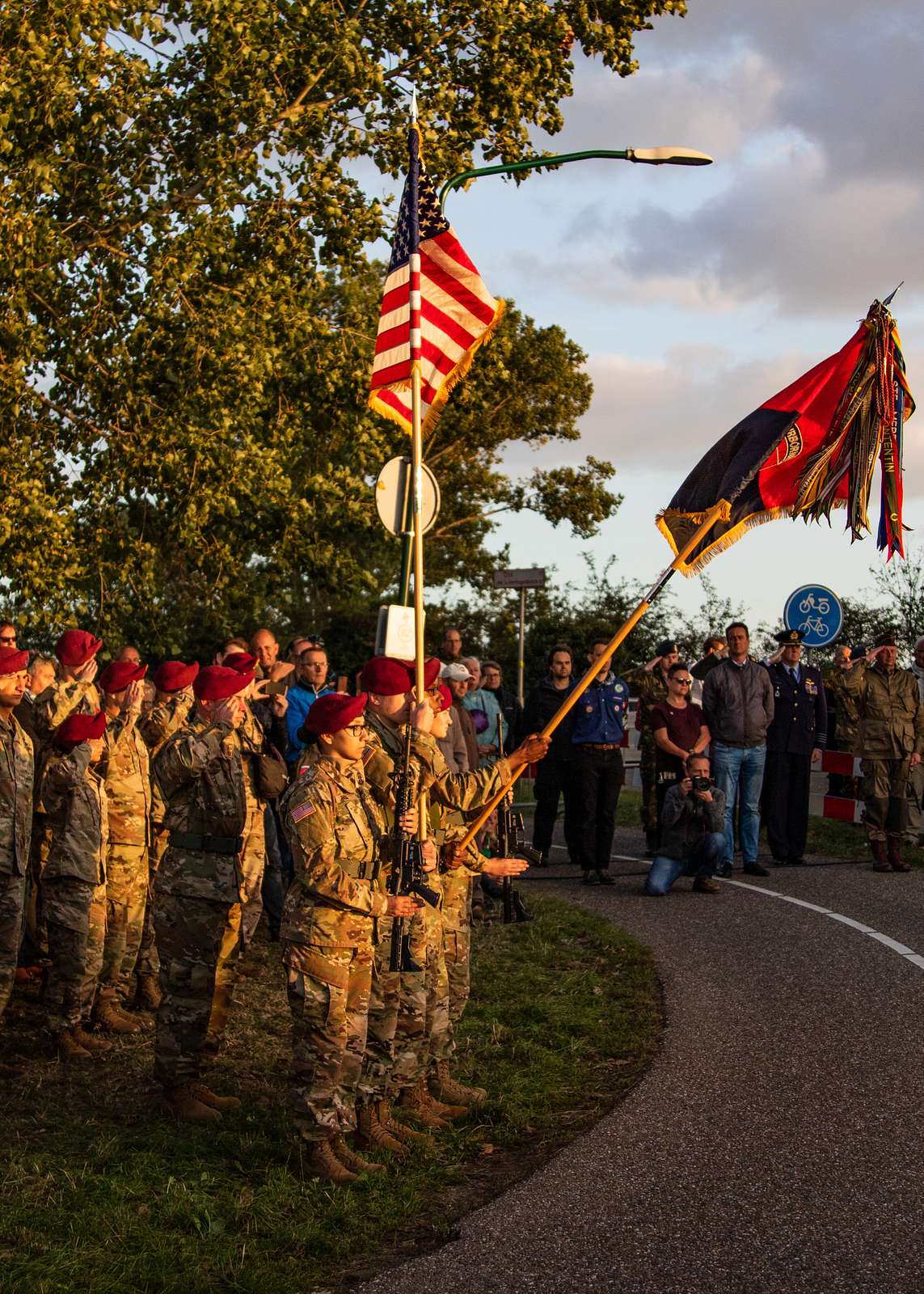 The 82nd Airborne Division Color Guard render honors - NARA & DVIDS ...