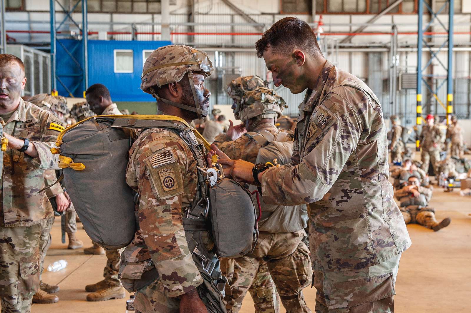 A U.S. Army paratrooper assigned to the 173rd Airborne - NARA & DVIDS ...