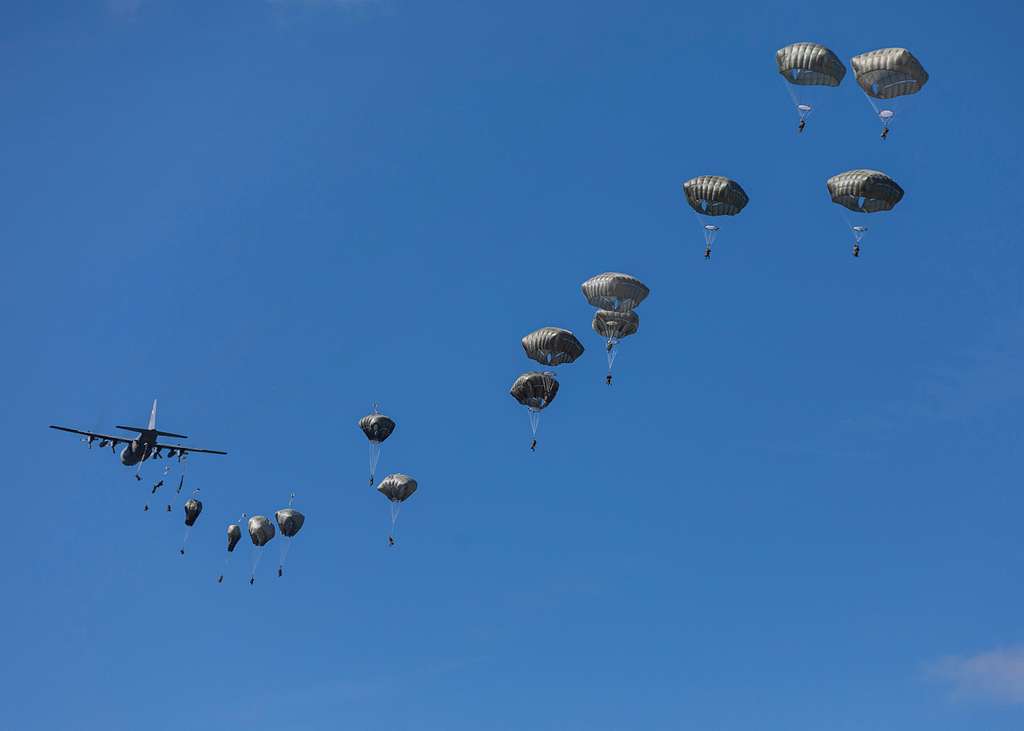 U.s. Army Paratroopers From The 173rd Airborne Brigade - Picryl Public 