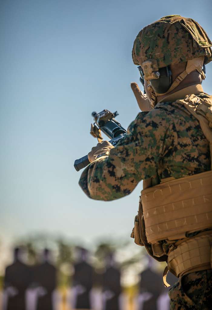 A Marine attached to Deployment Processing Command - NARA & DVIDS ...