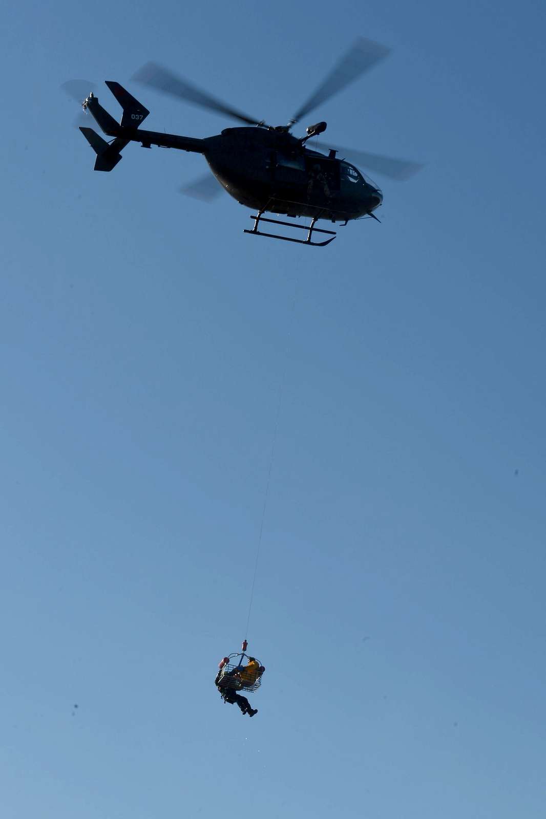 A Nebraska Army National Guard UH-72 Lakota helicopter - NARA & DVIDS ...