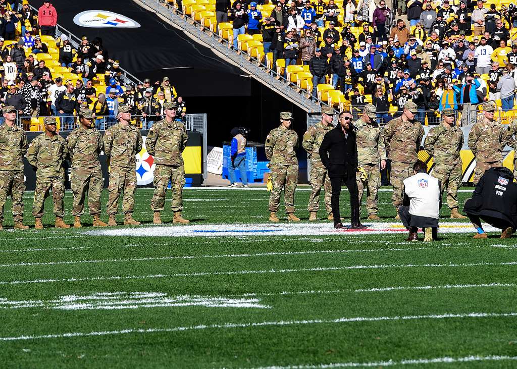 DVIDS - Images - Colts' Salute to Service Game [Image 12 of 13]