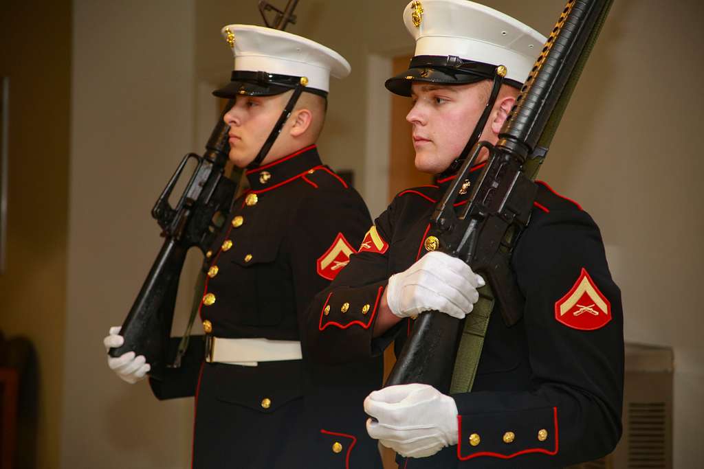 Marines, parents and their children celebrate the Marine - PICRYL ...