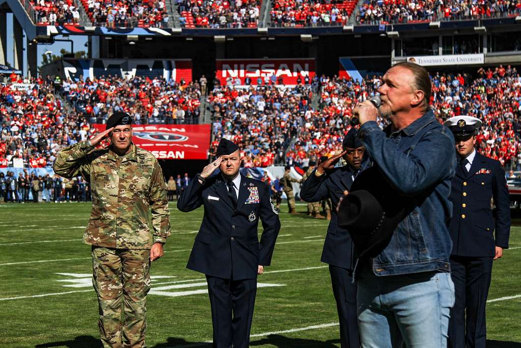 DVIDS - Images - 2018 Titans Salute to Service [Image 5 of 5]