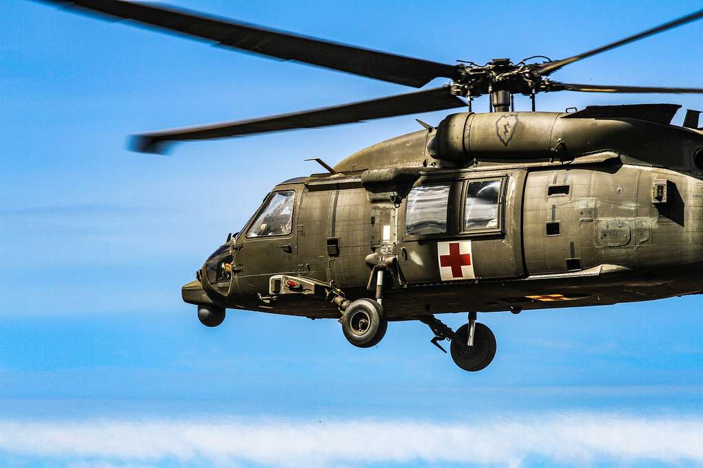 A UH-60 Blackhawk helicopter from the 25th Infantry - NARA & DVIDS ...