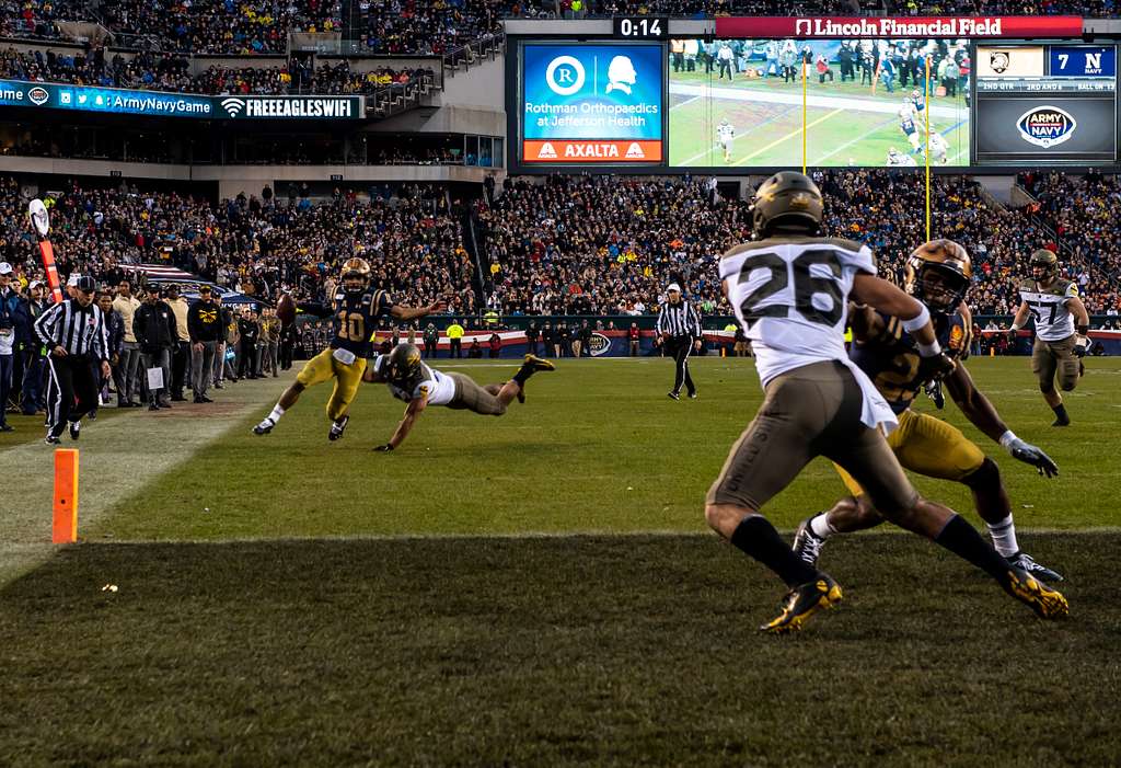 DVIDS - Images - SECNAV Attends 2022 Army-Navy Game [Image 12 of 15]